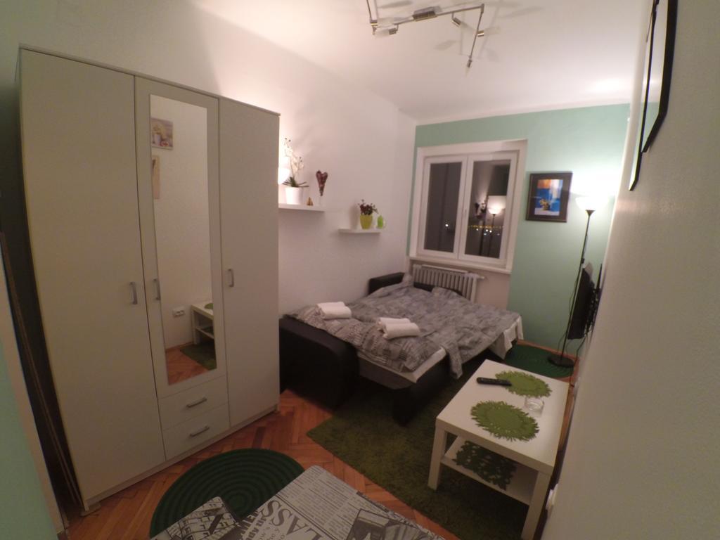 Sleep And Go Pedja Leilighet Beograd Eksteriør bilde